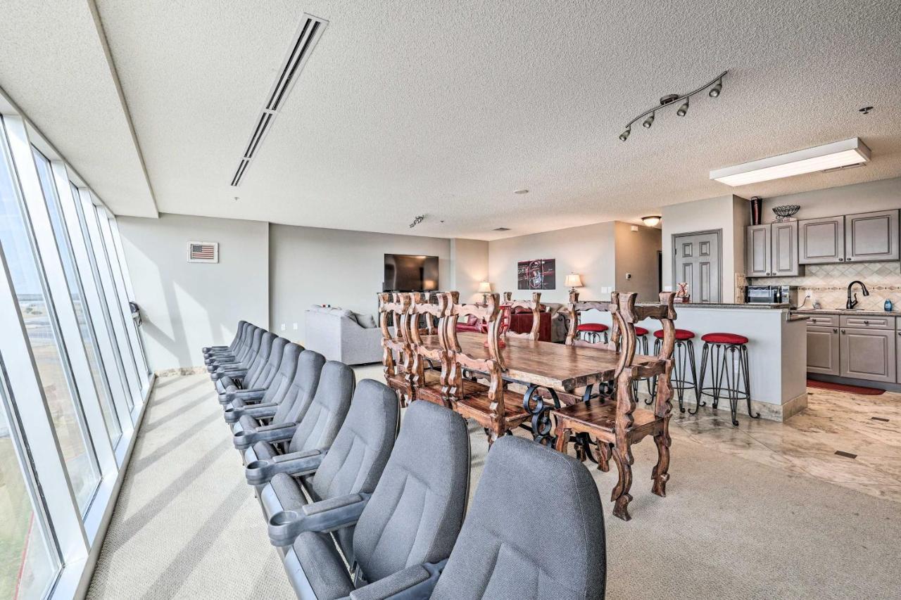 Fort Worth Condo With Racetrack Views And Pool Access Zewnętrze zdjęcie