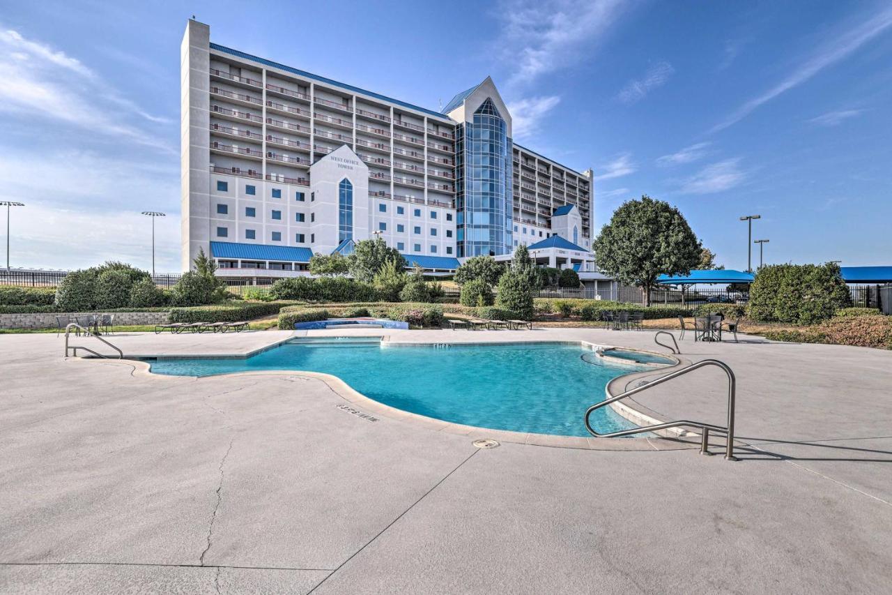 Fort Worth Condo With Racetrack Views And Pool Access Zewnętrze zdjęcie