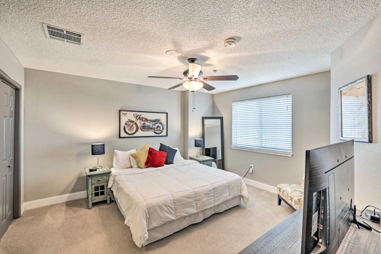 Fort Worth Condo With Racetrack Views And Pool Access Zewnętrze zdjęcie