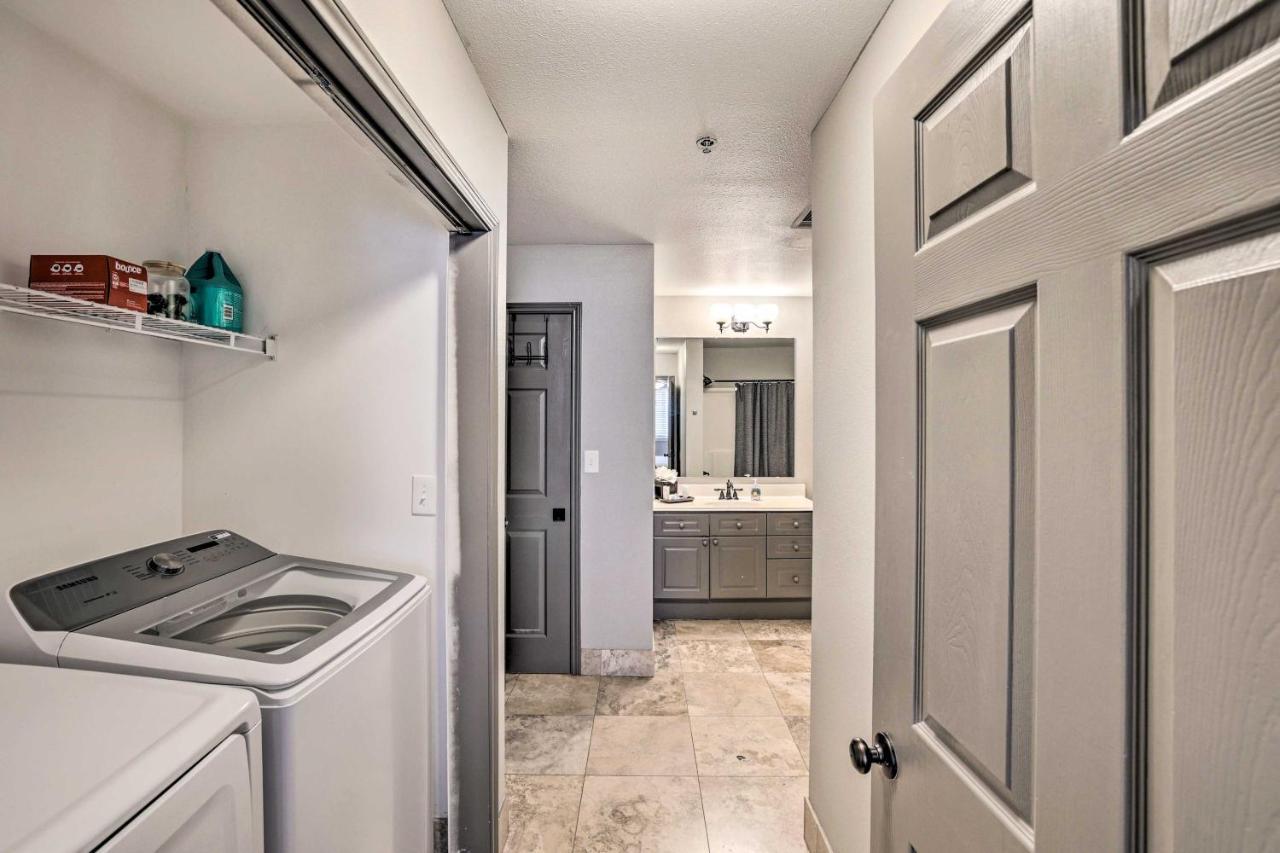 Fort Worth Condo With Racetrack Views And Pool Access Zewnętrze zdjęcie