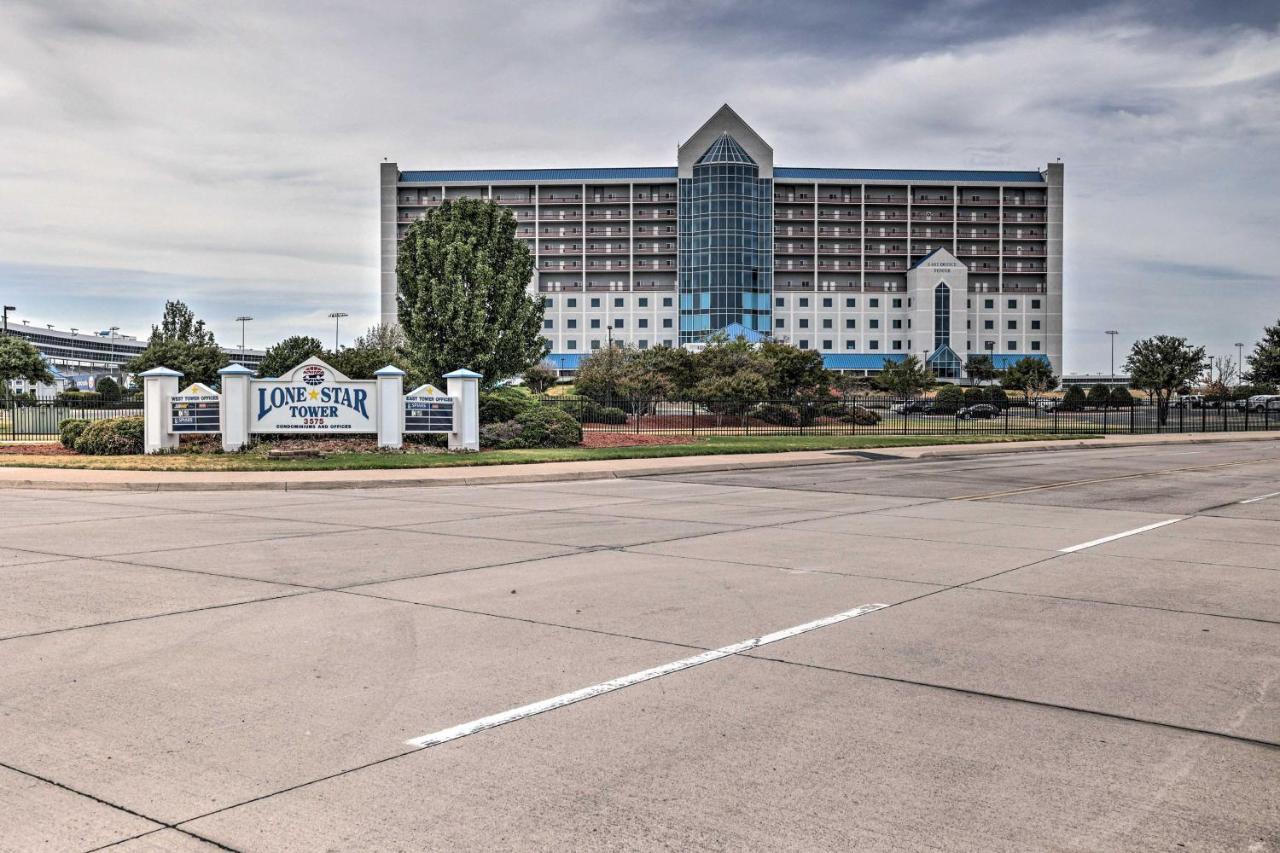 Fort Worth Condo With Racetrack Views And Pool Access Zewnętrze zdjęcie